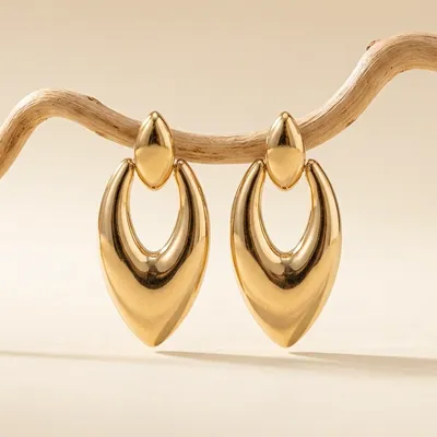 گوشواره زنانه مجلسی طرح اشک مدرن